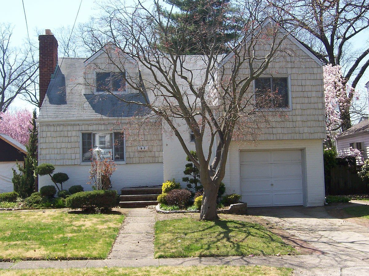 97 Walker St, Malverne, NY 11565 Zillow