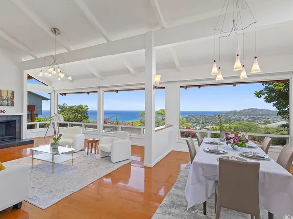 1735 Laukahi St, Honolulu, HI 96821