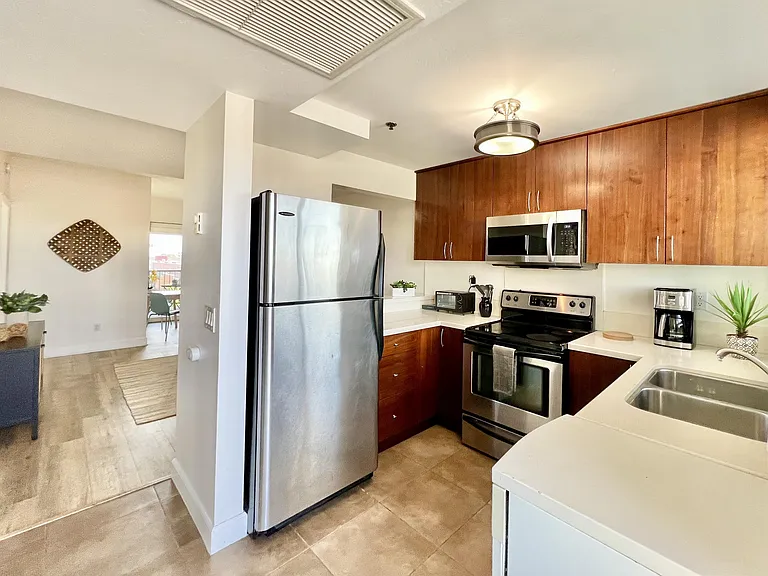 2828 University Ave #301 — Photo 17