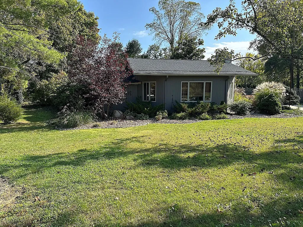 3069 Ashley Dr photo 1