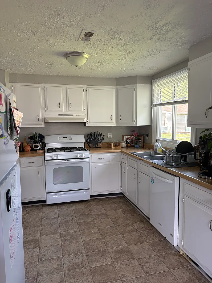 Building Photo - 1501 Canavan Dr