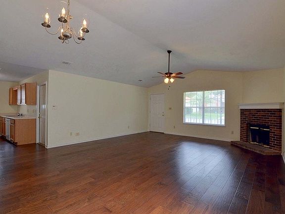 3rd image of 4527 Wimbleton Ct