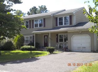 1813 Bismarck St, Toms River, NJ 08757