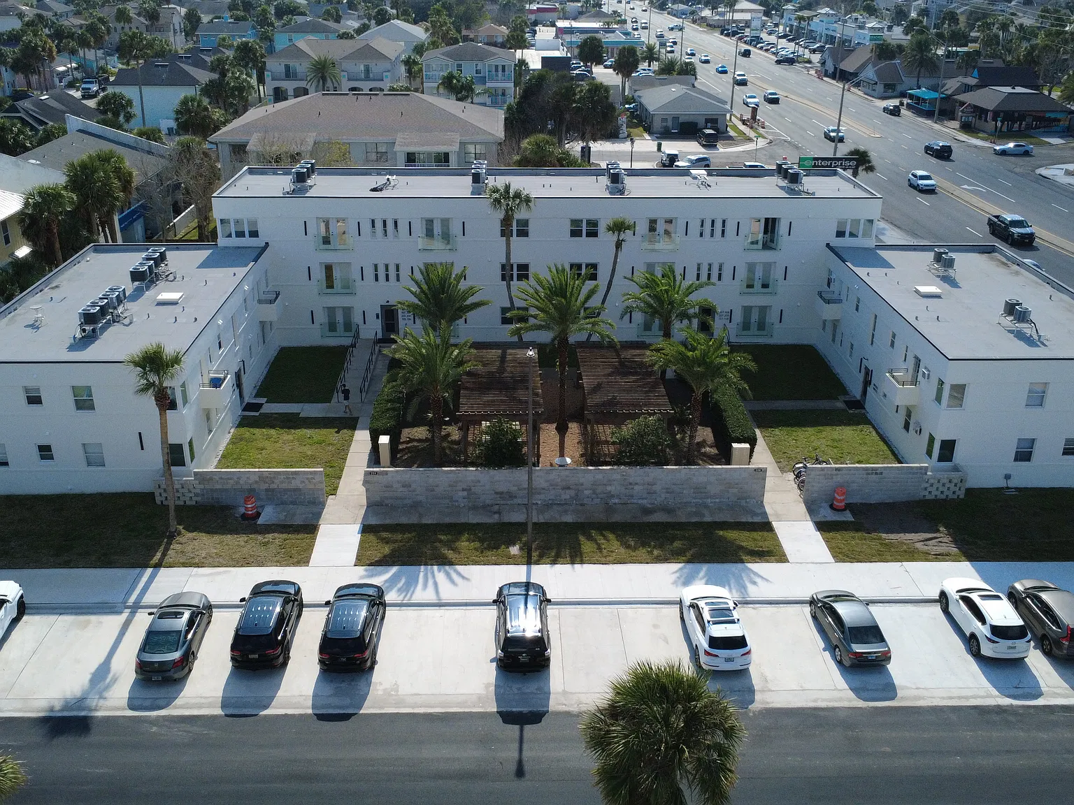 Ocean Reef Apartments — Photo 2