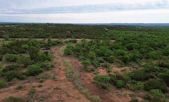 4th image of 583 Cox Rd