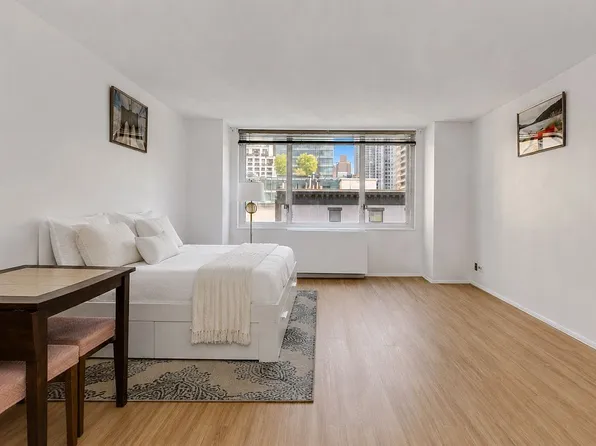 245 E 54th St APT 6E, New York, NY 10022