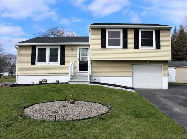205 Longdale Dr, Liverpool, NY 13090