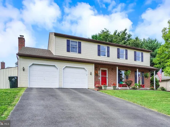 205 Knob Creek Ln, York, PA 17402
