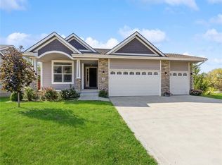 713 Timberview Dr, Adel, IA 50003