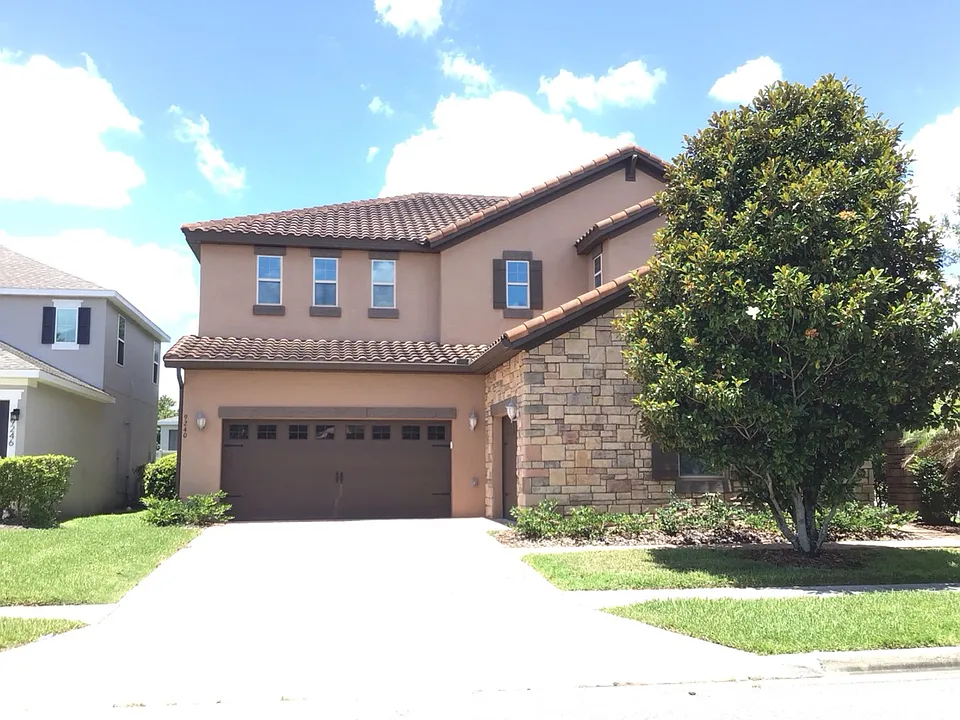 9240 Woodcrane Dr