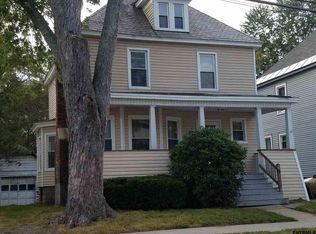 1035 Regent St, Schenectady, NY 12309
