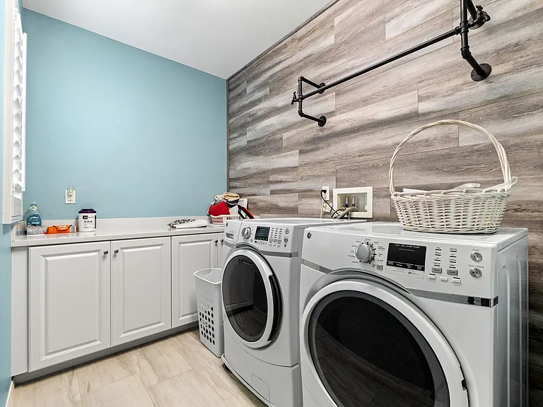2073 White Alder Ln — Photo 12
