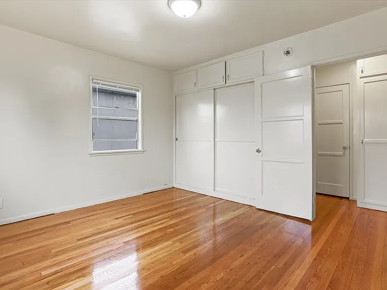 4075 Venice Blvd #10 — Photo 11