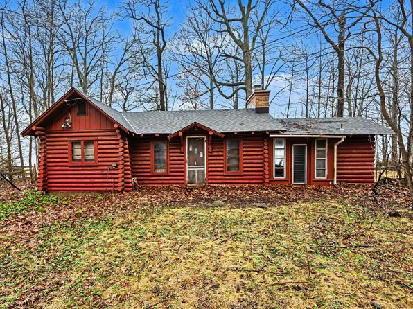 1812 Morning Glory Ln, Fennville, MI 49408