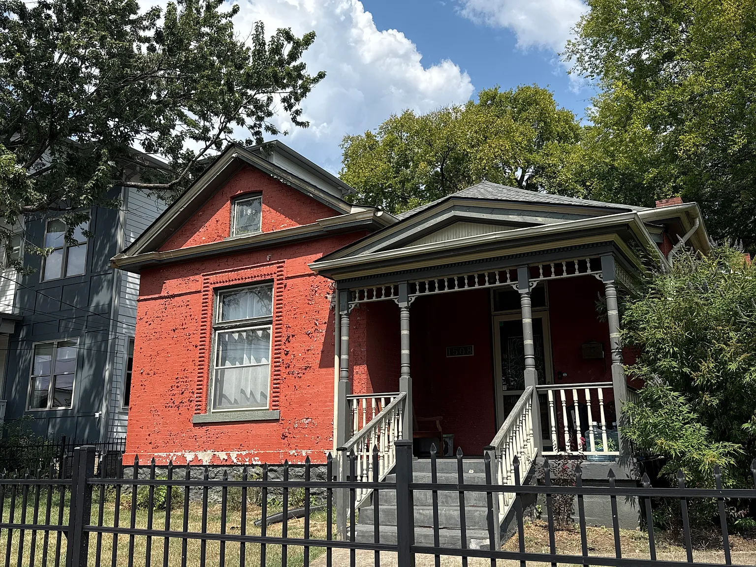 2 bed, 1800 sqft, $2,500 — Photo 1