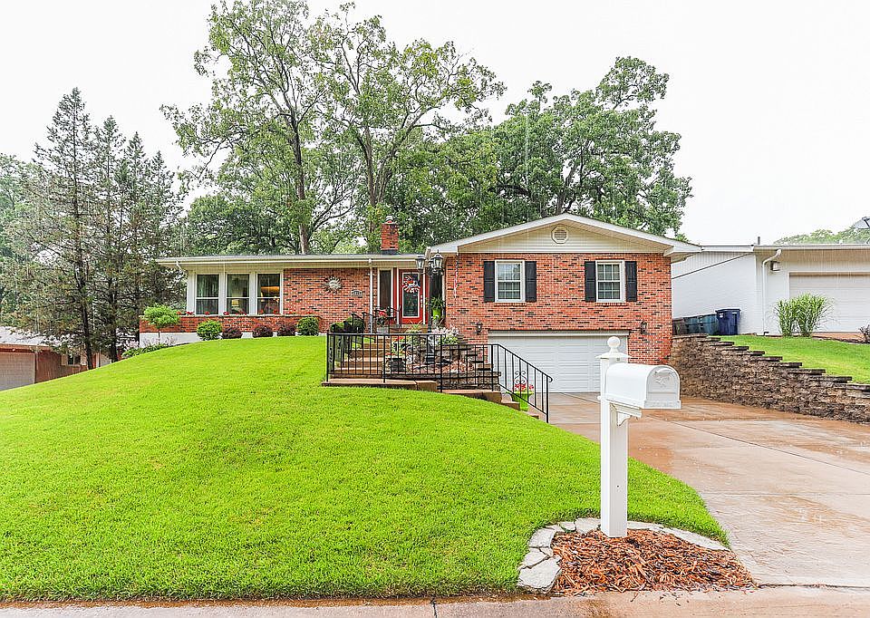 1st image of 9015 Rock Forest Dr