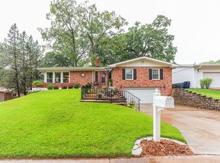 9015 Rock Forest Dr, Saint Louis, MO