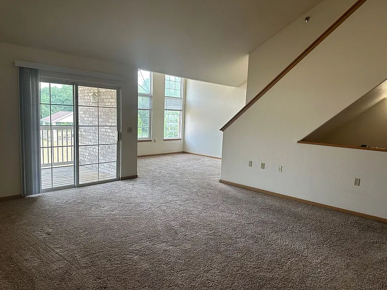 Madison Apartments — Photo 78