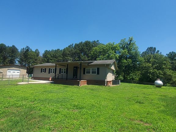 2nd image of 2021 Red Hill Rd