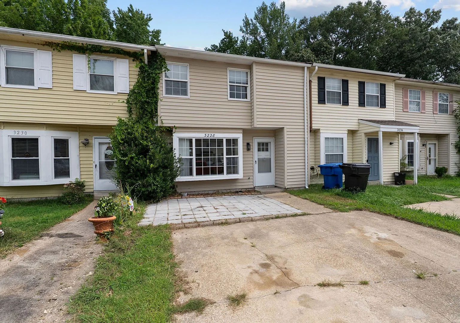 Charming 3-Bedroom Townhome in Virginia Beach. — Photo 2