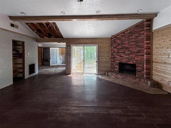 5th image of 341 Maple Ln