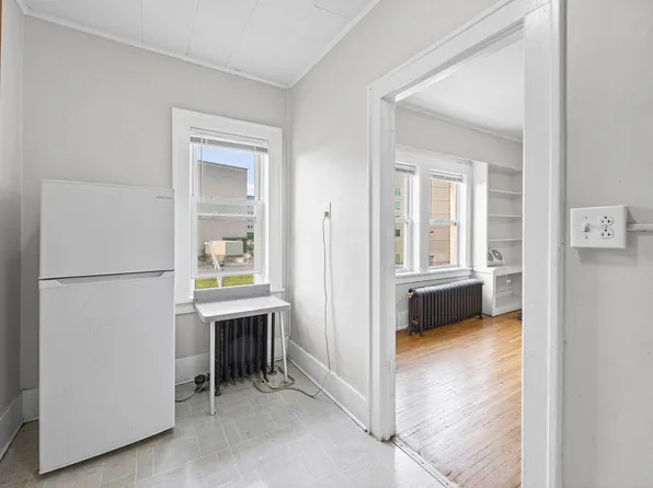 49 Troup St