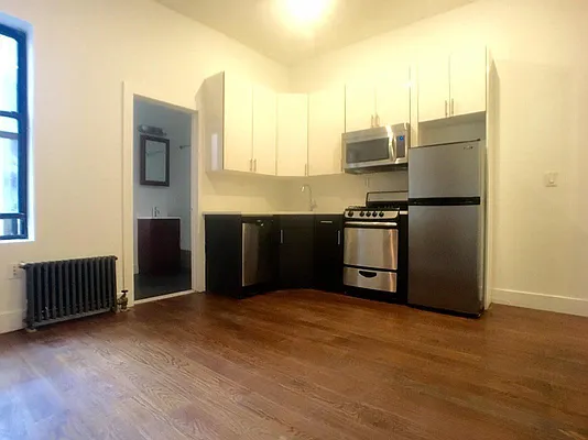 Rented by Trion Real Estate Management | media 10