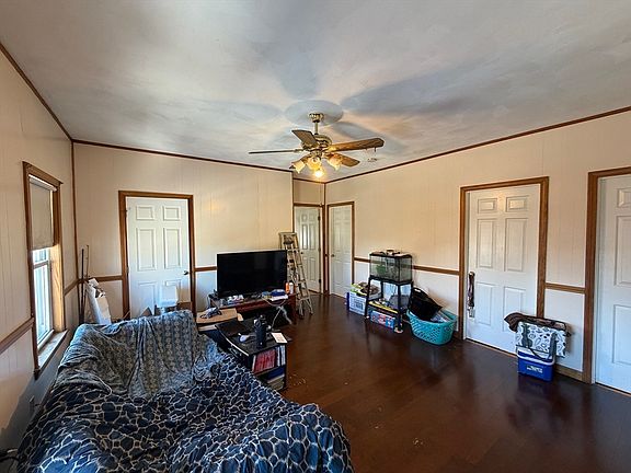 5th image of 582 Cambridge St