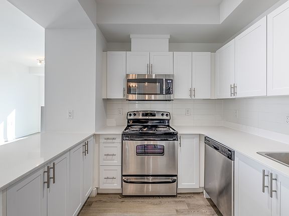 5th image of 100 Bond St E #1472904