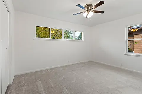 1411 W Shields Dr — Photo 18