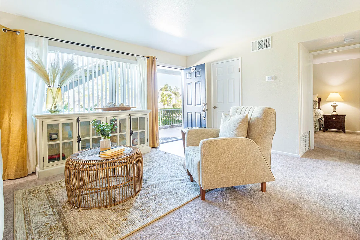 Building Photo - Mountain View Apartments