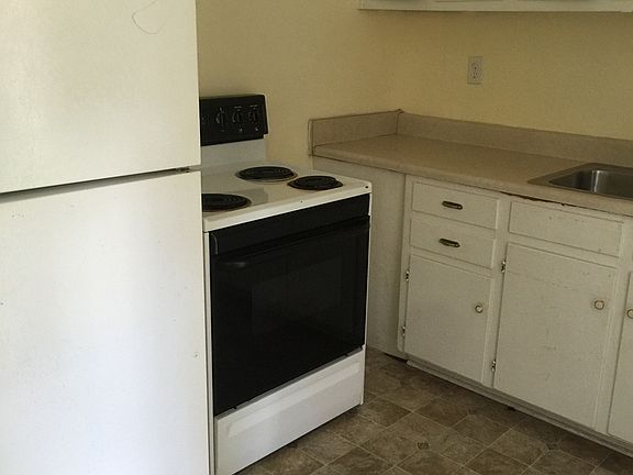 2nd image of 1541 Wyman St NE