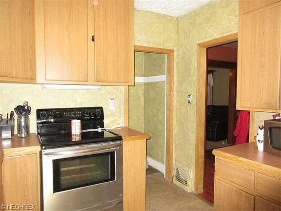 3rd image of 409 S Bauman Ct