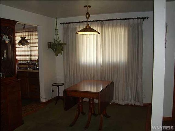 4th image of 42 Nadon Pl
