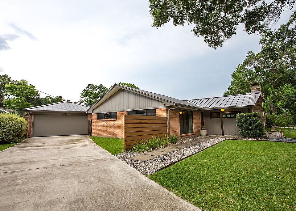 2nd image of 7822 Braeburn Valley Dr