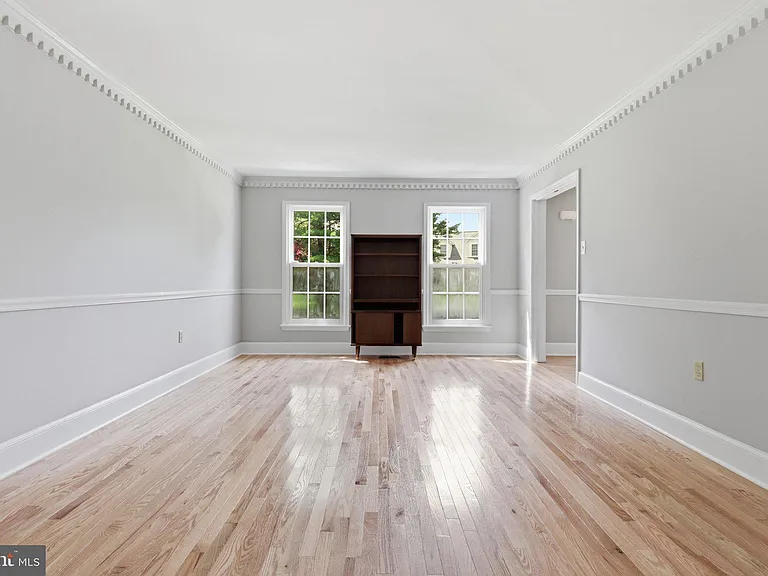6817 Jeremiah Ct — Photo 5