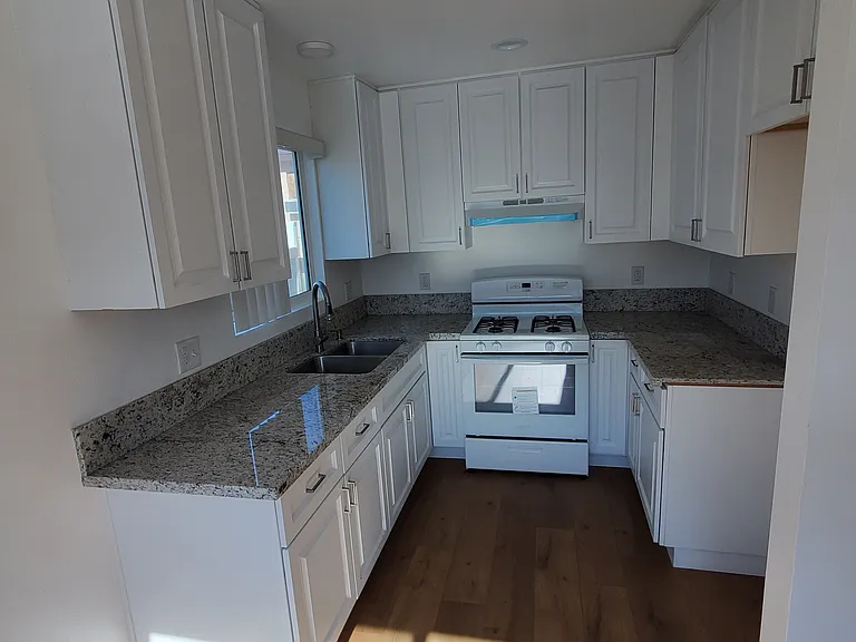 7119 Mountain View Ave #E — Photo 22