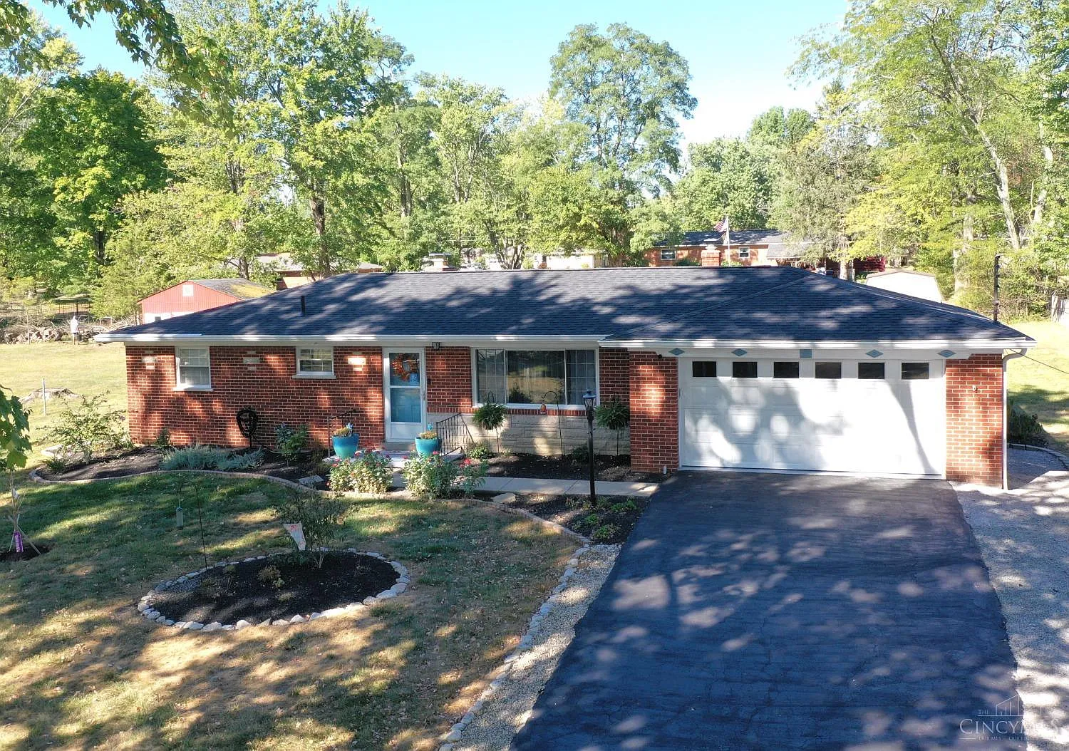 5607 Kay Dr photo 1