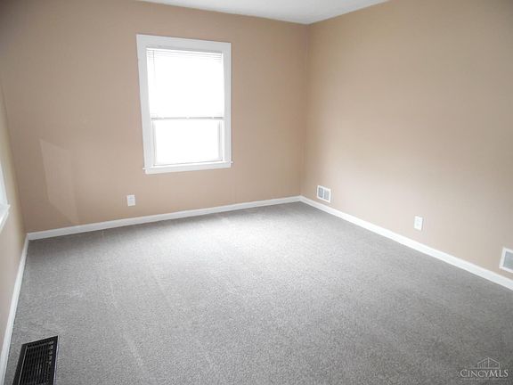 3rd image of 1029 Laurel Ave