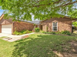 2233 Red Elm Dr, Edmond, OK 73013