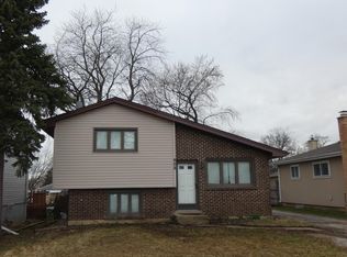 408 Catalpa Ave, Wood Dale, IL 60191