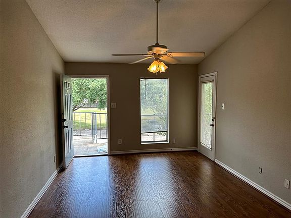 5th image of 3900 Woodchase Dr APT 158