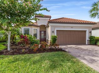 8863 Vaccaro Ct, Naples, FL 34119