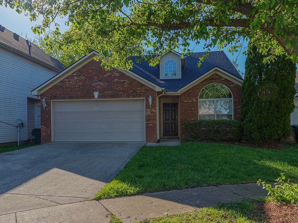 341 Darenia Ln