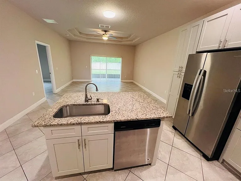 57 Columbia Ln #A — Photo 9