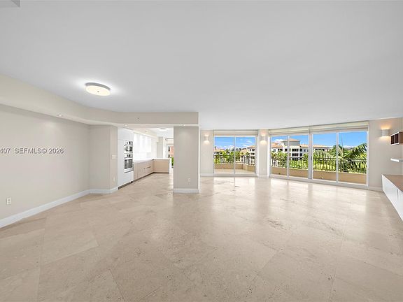 4th image of 765 Crandon Blvd APT 507