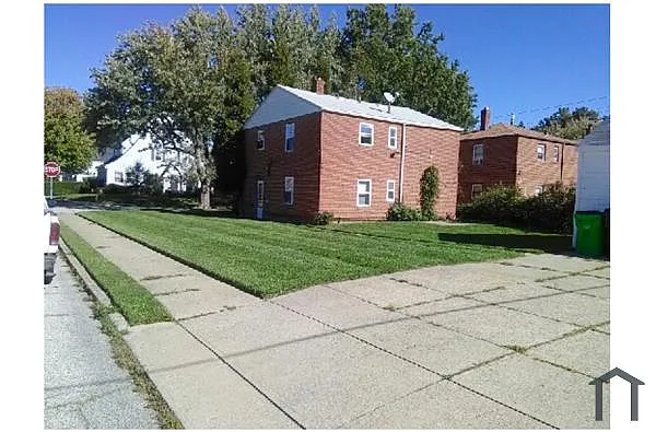 21030 Crystal Ave #Up photo 1