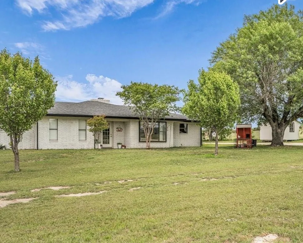 1549 County Road 180 — Photo 1