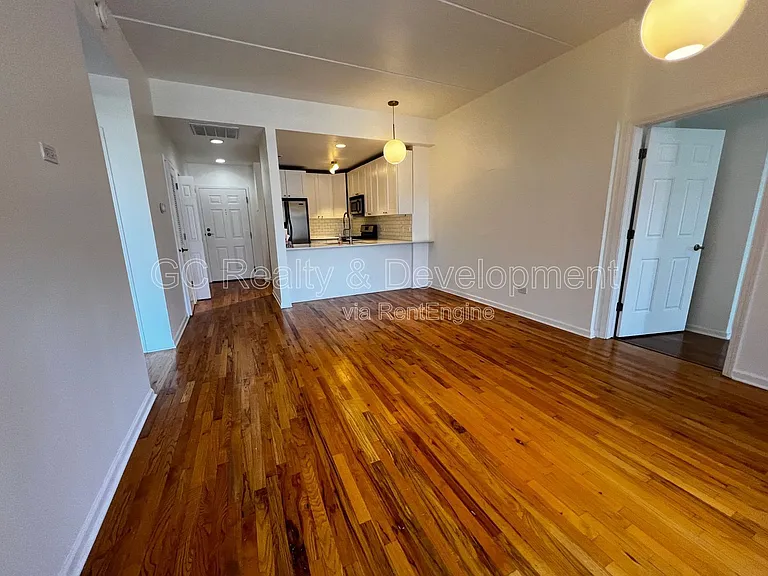 657 W Fulton St #402 — Photo 3