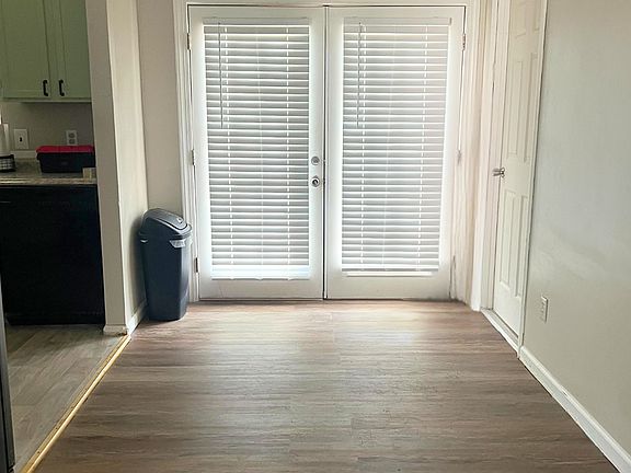 5th image of 223 Larissa Dr